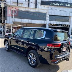 تۆیۆتا لاند کروزەر